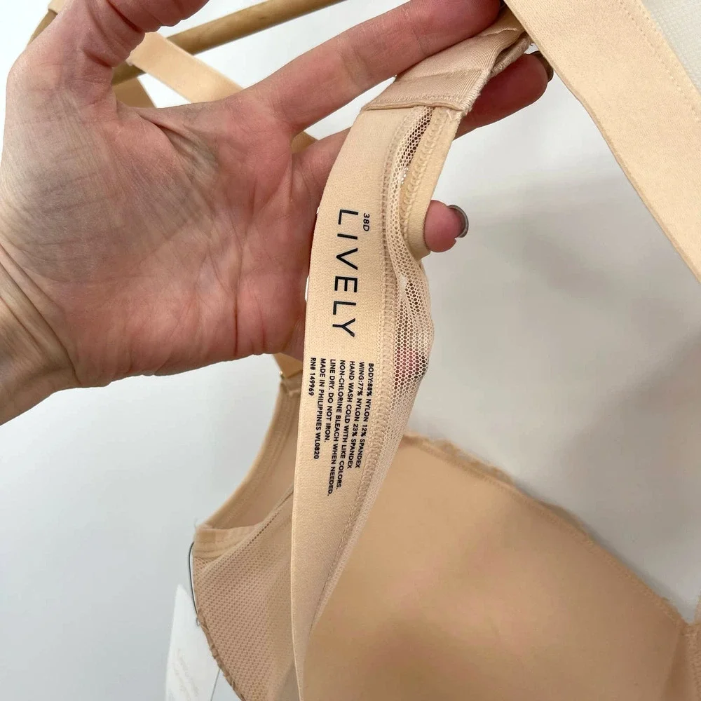 NWT Lively The Lace No-Wire Push-Up Bra in Toasted Almond Size 38D Nude Wireless